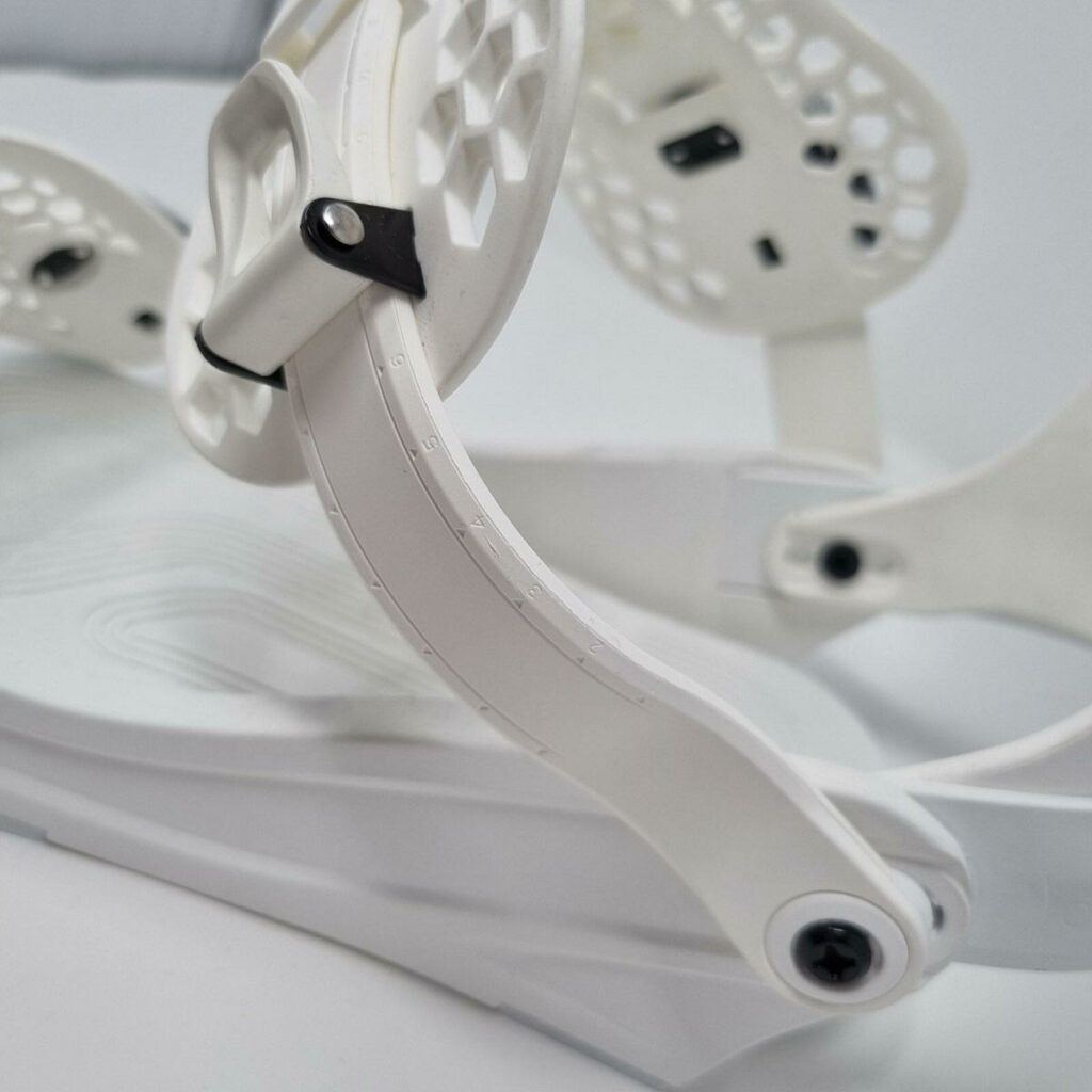 Strap snowboard bindings